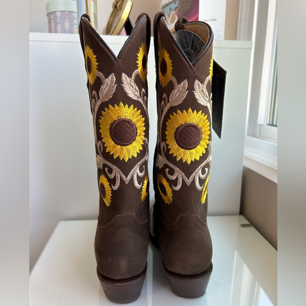 Centenario Brown Suede Cowboy Boots with Sunflower Embroidery - Picture 4 of 14